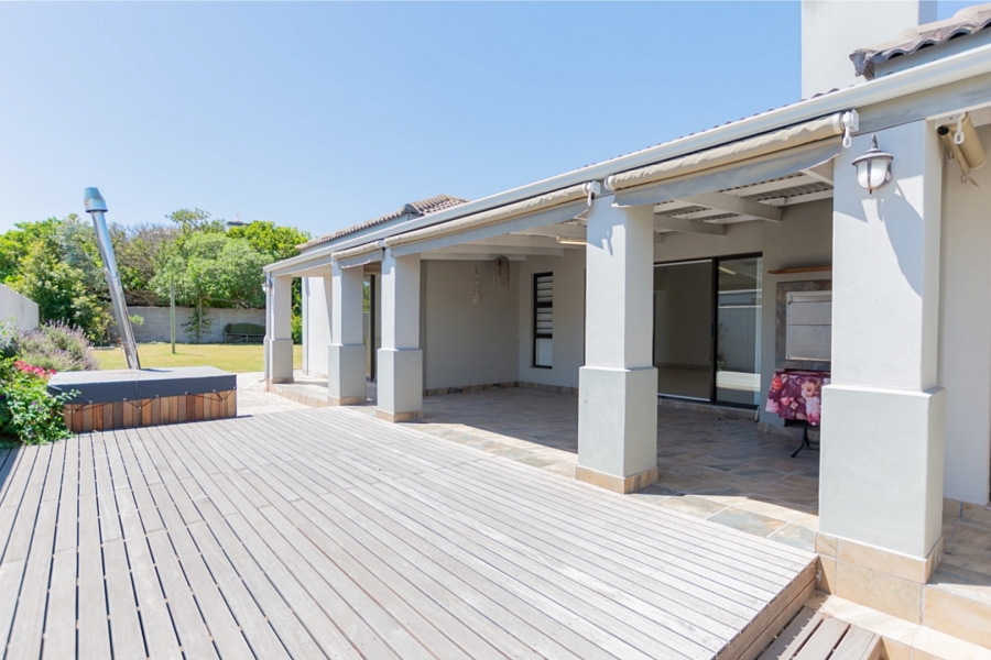 5 Bedroom Property for Sale in Country Club Western Cape